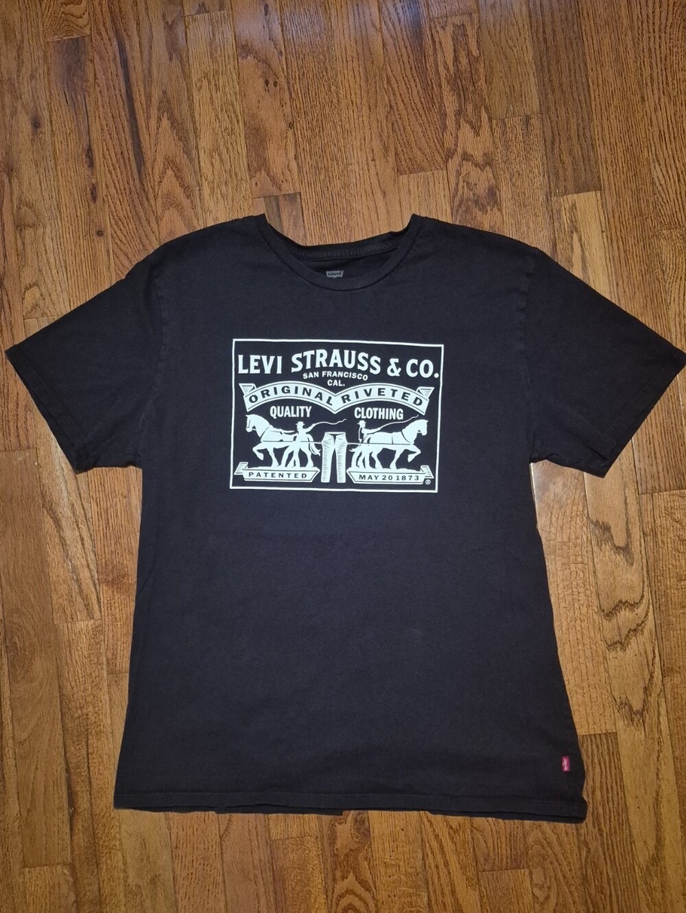 Levi's Black Tee with White Logo Graphic Mens Large